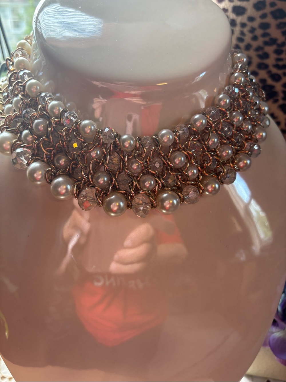 Elegant Pearl and Gold Choker Nexklace